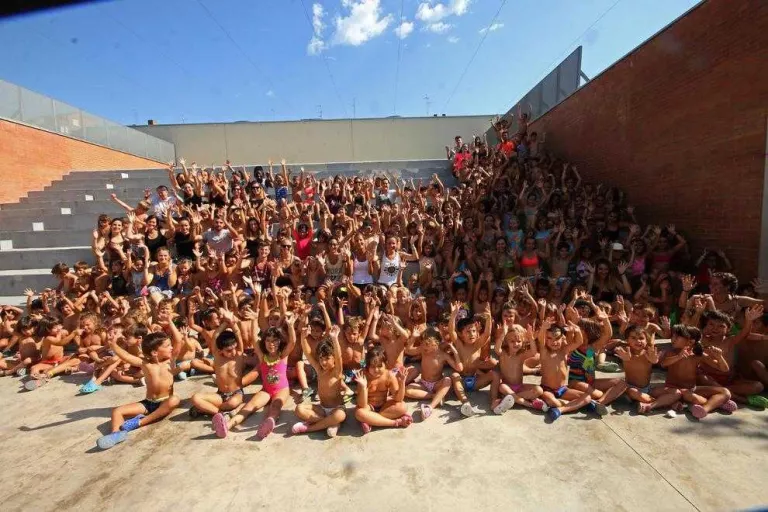 Dos-cents escolars participen en la trobada de les activitats municipals d'estiu de Lleida