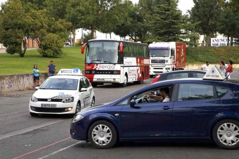 Els examinadors de trànsit fan marxa enrere i faran aturades parcials al setembre