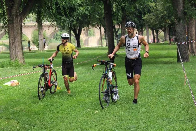 Balaguer reuneix 200 atletes en el triatló internacional