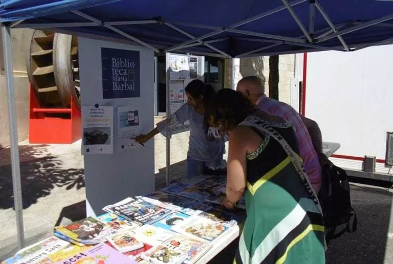 La biblioteca de Tremp, amb parada al mercat setmanal