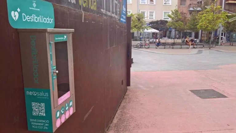Lleida compta amb 43 desfibril·ladors, aparells que podrien haver evitat mil morts al 2015