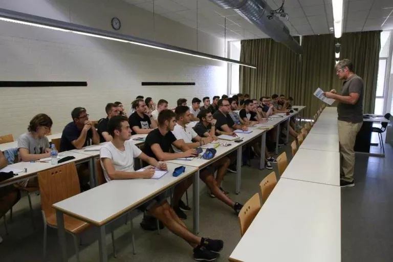 Setanta alumnes de la UdL comencen abans el curs per reforçar assignatures bàsiques