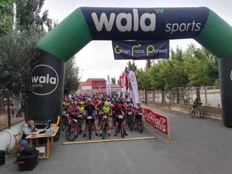 Álvaro Rico i Eva Elbaile, guanyadors a Almenar de la Gran Fons Ponent