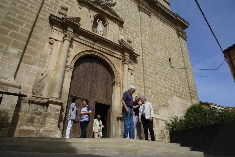 El bisbe afirma que tècnics i veïns decidiran sobre l’escultura de l’església de Benavent