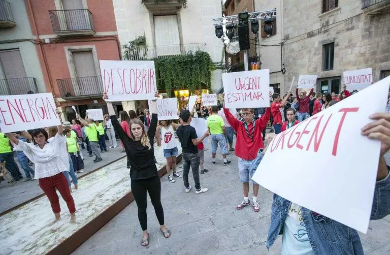 La inauguració més llarga de FiraTàrrega fa bategar el cor del públic