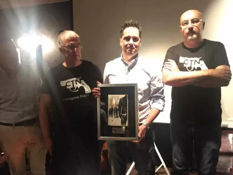 Rafa Melero rep la primera edició del premi de novel·la Cartagena Negra