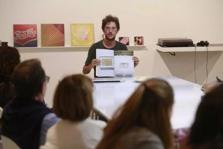 Llibre d’Enric Farrés sobre la seua mostra a la Panera