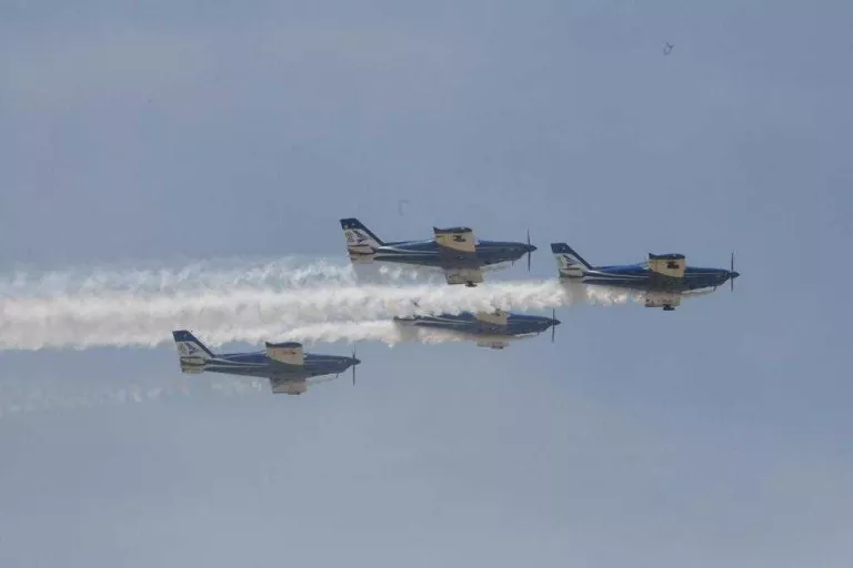 Alguaire acull l’espectacle aeri Festa al Cel amb uns seixanta avions