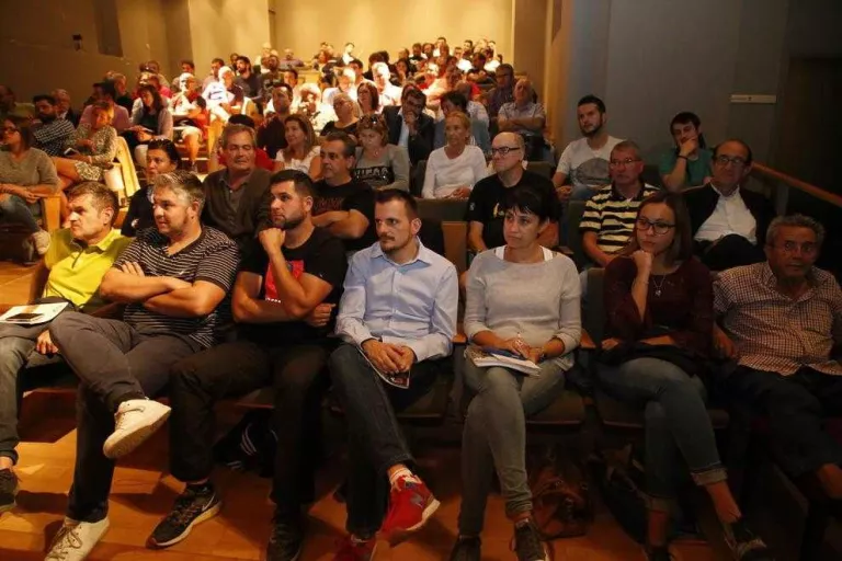 Consens a la Fecoll per prohibir posar música a les penyes que superin el soroll