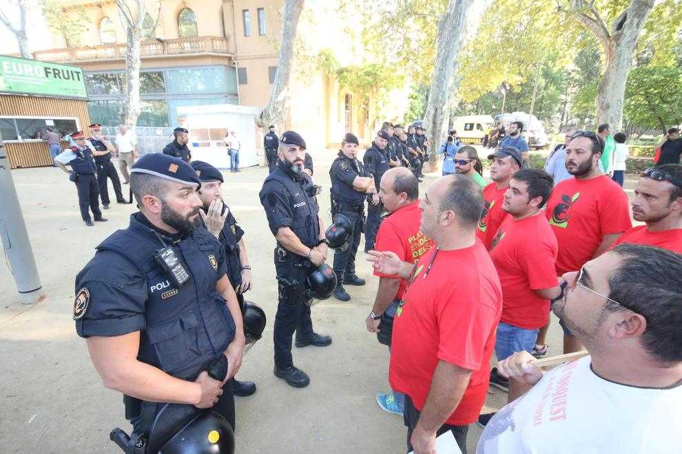 Més missatges polítics que agraris de la ministra i la consellera a l’obrir Sant Miquel