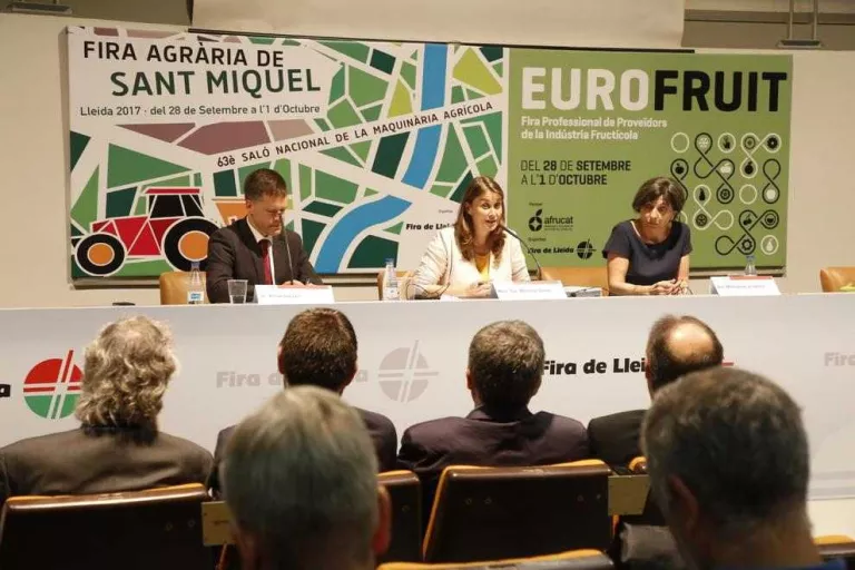 Serret reconeix un problema estructural en el sector de la fruita