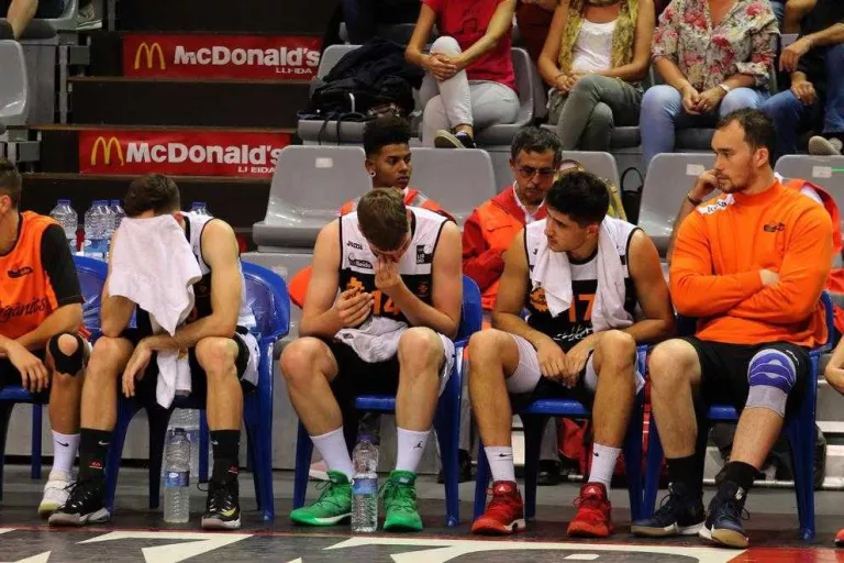 L’Actel ja busca un substitut a Karena