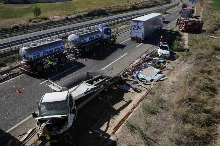 Mor un home en una col·lisió múltiple a l’A-2 a l’altura d’Alcoletge