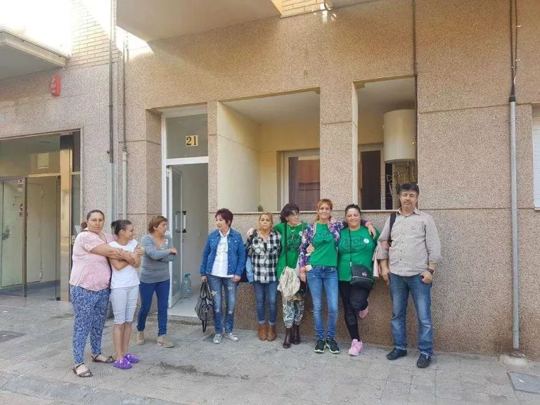 La PAH ajorna desallotjar una família de Balaguer