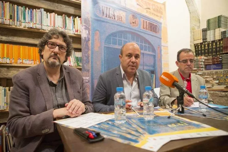 Cervera implica tota la ciutat en la segona edició de la Vila del Llibre