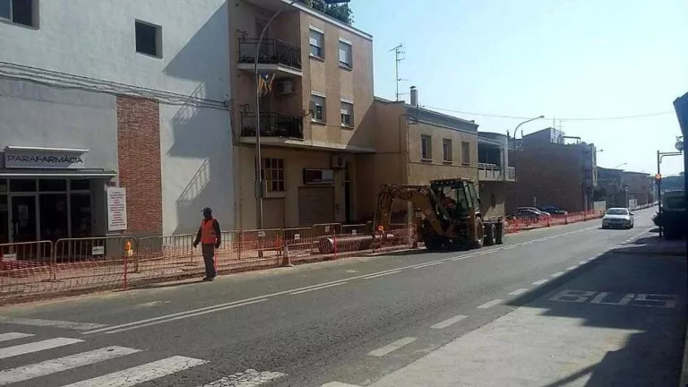 Almenar millora el tram urbà de la carretera N-230