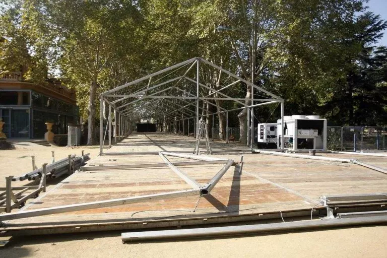 Comença el muntatge dels estands de Municipàlia, que té bones perspectives
