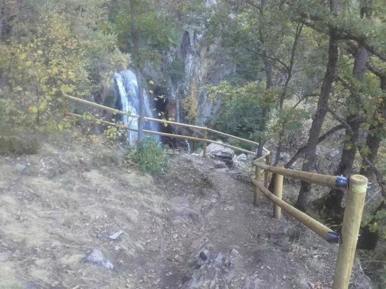 Instal·len una barana a la cascada de Noarre, a Tavascan