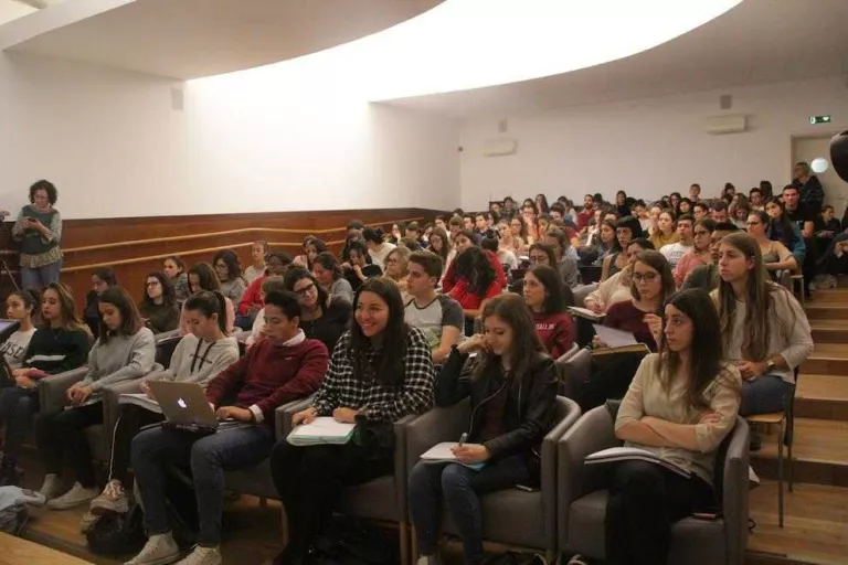 Alerten de la gran invisibilitat de la violència masclista al món rural
