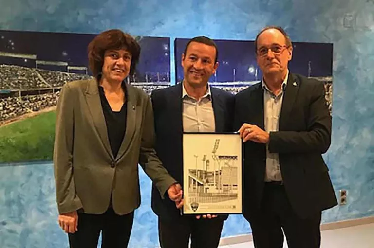 Albadalejo posa un 10 a l'afició i Esteve apunta que es van comprar entrades per especular
