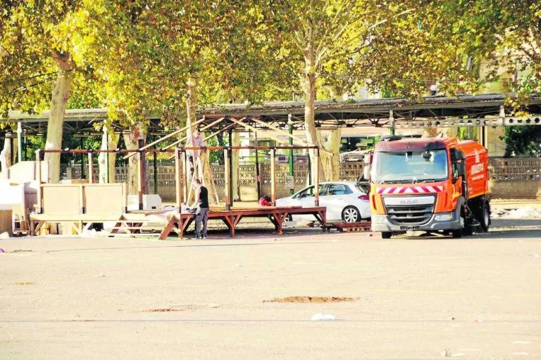 Segueix el desmuntatge dels estands de Municipàlia