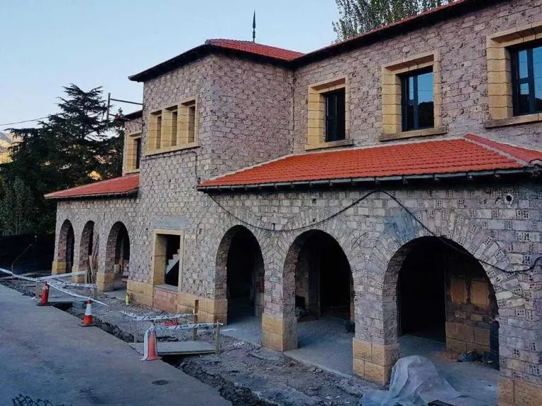 La reforma de l'estació de tren de la Pobla, llesta abans de final d'any