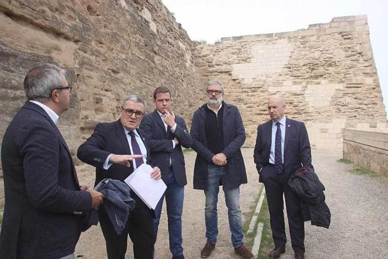 Reobren el camí de ronda de les muralles de la Seu Vella