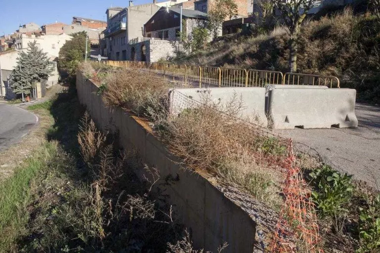 Ciutadilla licitarà l'última fase de la reforma del mur enderrocat el 2014 per les pluges
