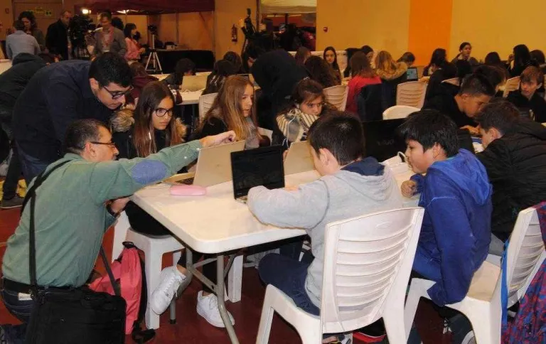 La Lan Party Mollerussa atreu joves de secundària amb tallers de programació