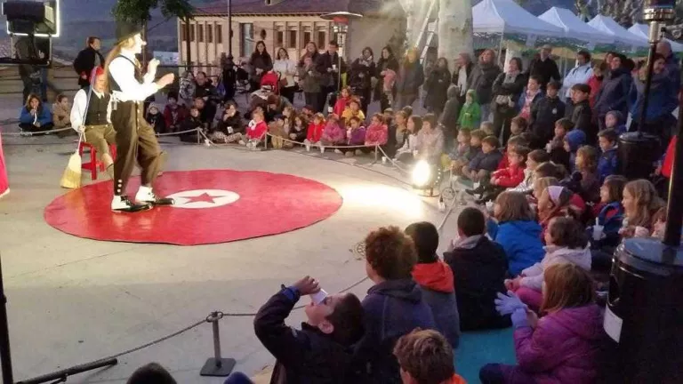 Talarn reuneix mig miler de persones a la fira del circ
