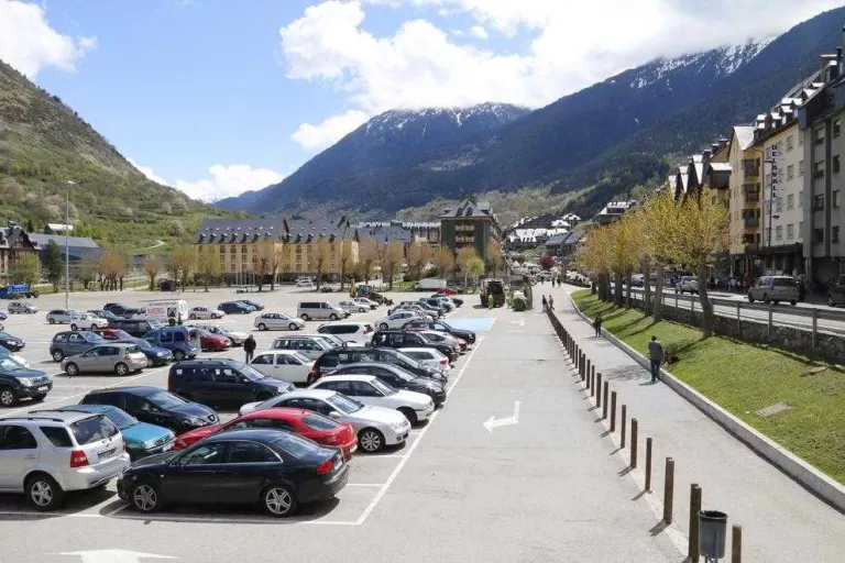 El solar de la caserna de Vielha no s’adjudica a la desena subhasta