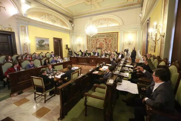 PSC, Cs i PP aproven el pressupost de 164,7M€ de la Paeria amb la resta de l’oposició en contra
