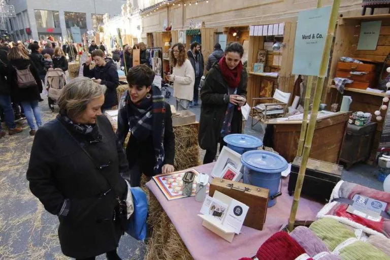 L’Slow Shop Market s’estrena amb bona acollida 'venent' la proximitat