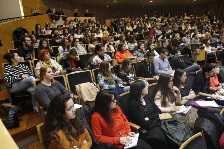 El masclisme fa forat en els instituts: "el transmetem als nens i nenes sense adonar-nos"