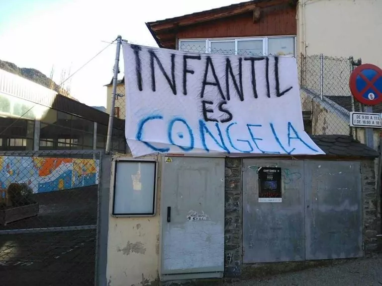Queixes a Ribera de Cardós per una aula d'infantil sense calefacció