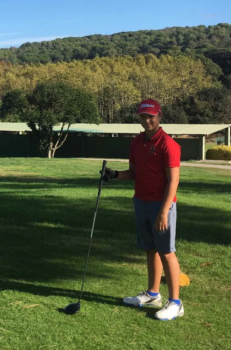 Un golfista lleidatà de 13 anys guanya una beca per entrenar-se a Florida