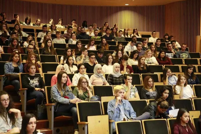 La UdL, amb més estudiants de fora i menys lleidatans que mai
