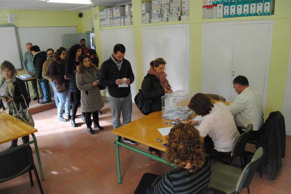 #eleccions21D / Participació rècord en democràcia amb un beneficiari principal