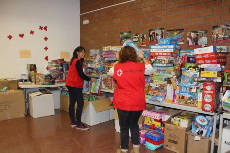 Creu Roja necessita joguets per a nens d’entre 0 i 3 anys i d’entre 10 i 14 anys