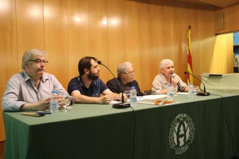 Cens de 198 entitats, set de Lleida, que fomenten el català