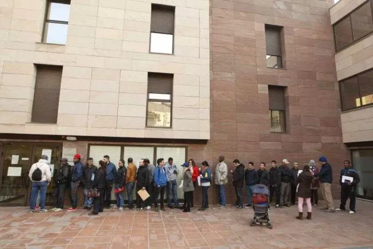 Deneguen la nacionalitat a una lleidatana per no saber el nom del rei