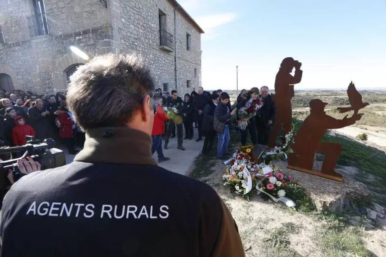Els rurals demanen més protecció en el tribut als agents assassinats a Aspa