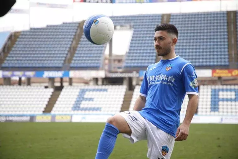 El Lleida rescindeix el contracte d'Oliveros
