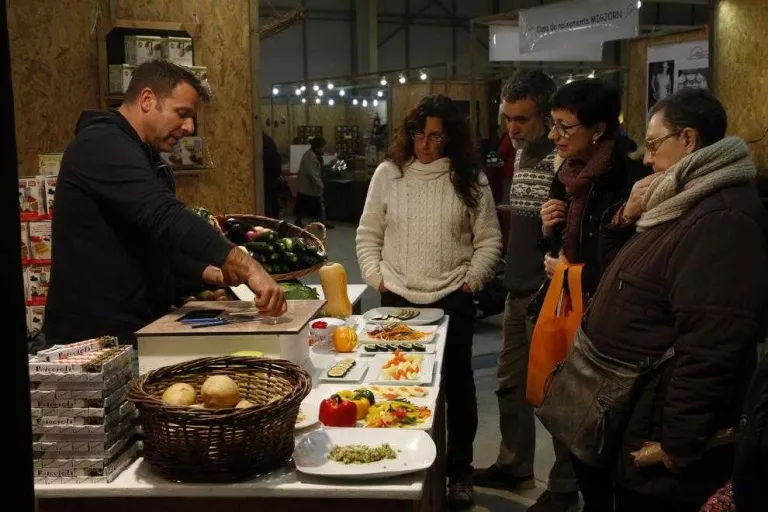 Les cigonyes protagonitzen la XX edició de Fira Natura