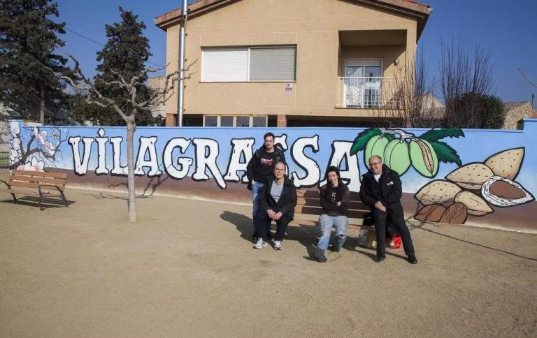 Vilagrassa estrena mural a la plaça del Filador