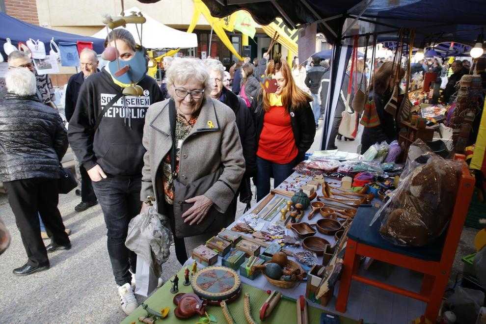 Isabel-Clara Simó inaugura la Fira de la República i alerta sobre la “Inquisició”