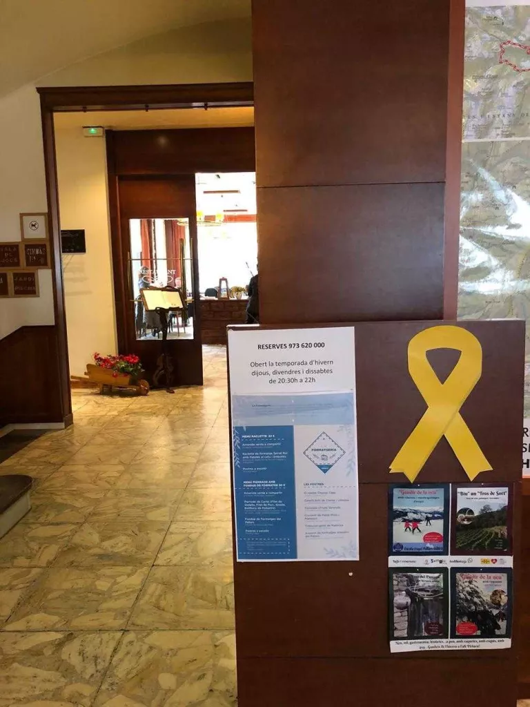 Campanya de desprestigi i de suport a un hotel de Sort