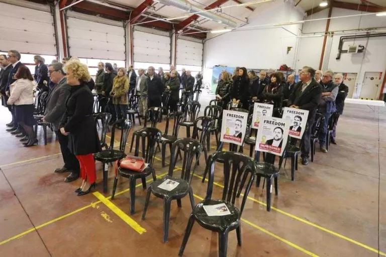 Un moment de la missa a la qual sí que va acudir l’alcalde de Lleida, Àngel Ros.