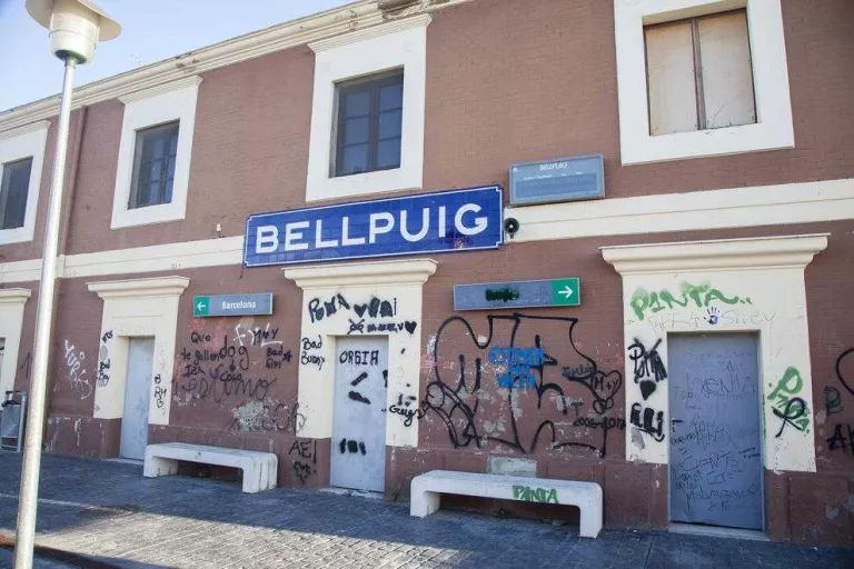 Adif invertirà 25.000 euros en cinc estacions per vandalisme