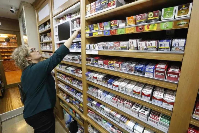 Les vendes de tabac cauen un 5% més a Lleida en 1 any